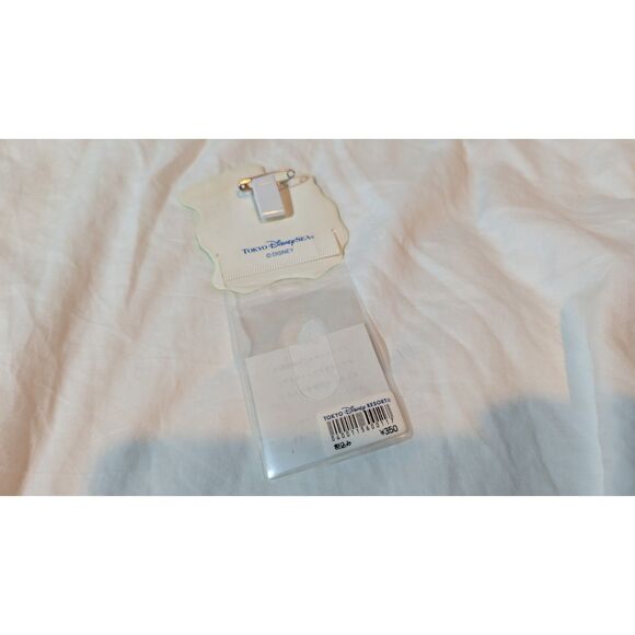 Vintage Tokyo DisneySeas Ticket Pass Holder - Picture 2 of 2